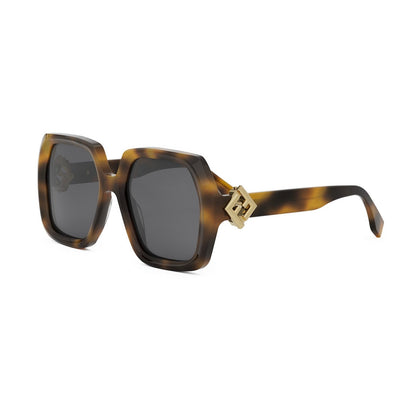 Maison Fendi FE40139I