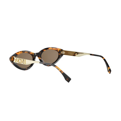 Maison Fendi FE40202I